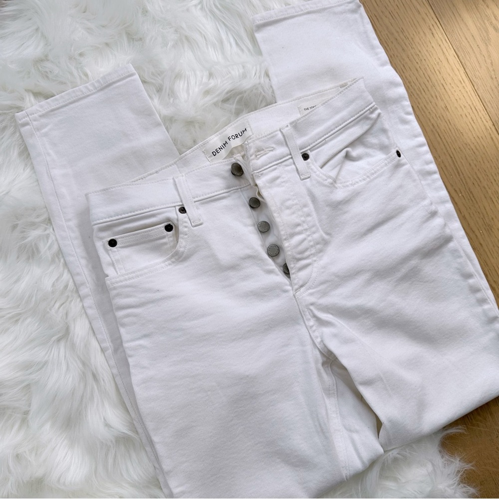 Aritzia White Ankle Crop Jeans